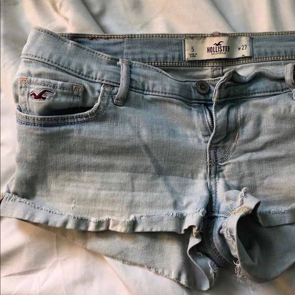 Hollister Jean Shorts - Picture 2 of 4